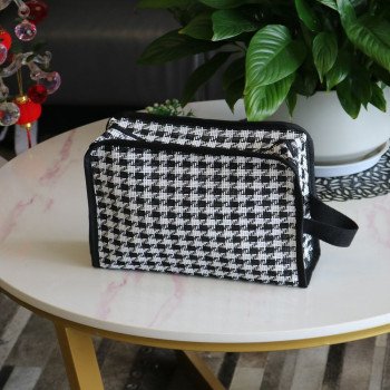 Large-capacity toiletry bag, portable cosmetic bag, new multi-functional frosted storage bag