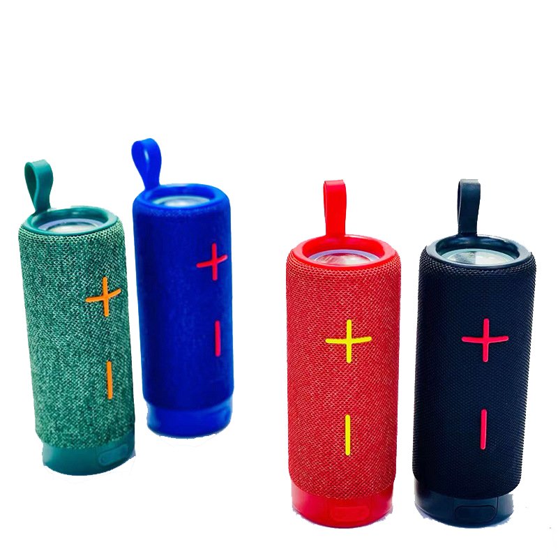 Portable outdoor portable plug-in card small speaker high-quality stereo ultra-long battery life Bluetooth speaker