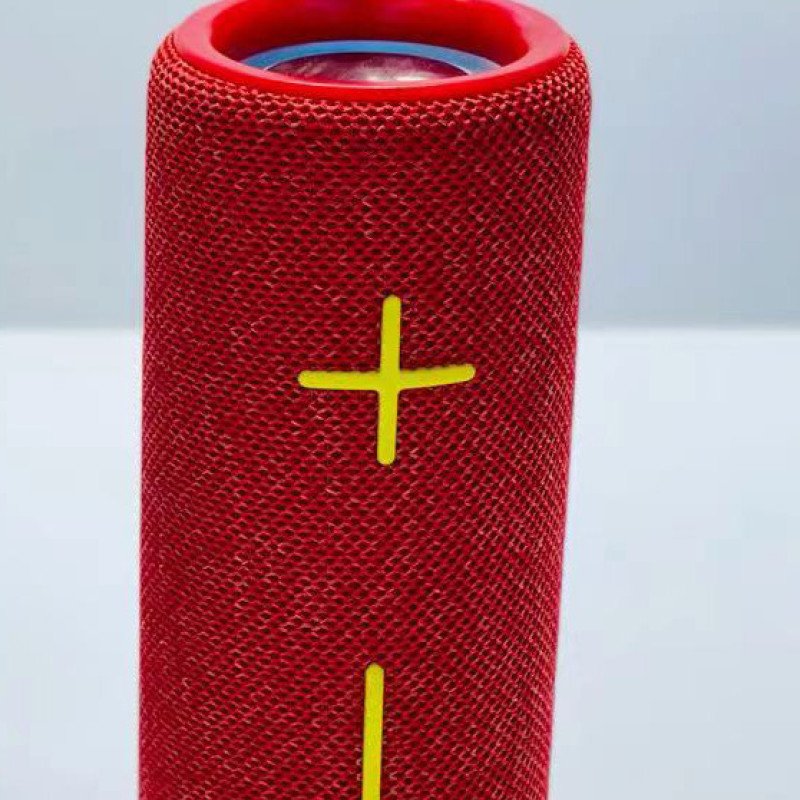 Portable outdoor portable plug-in card small speaker high-quality stereo ultra-long battery life Bluetooth speaker