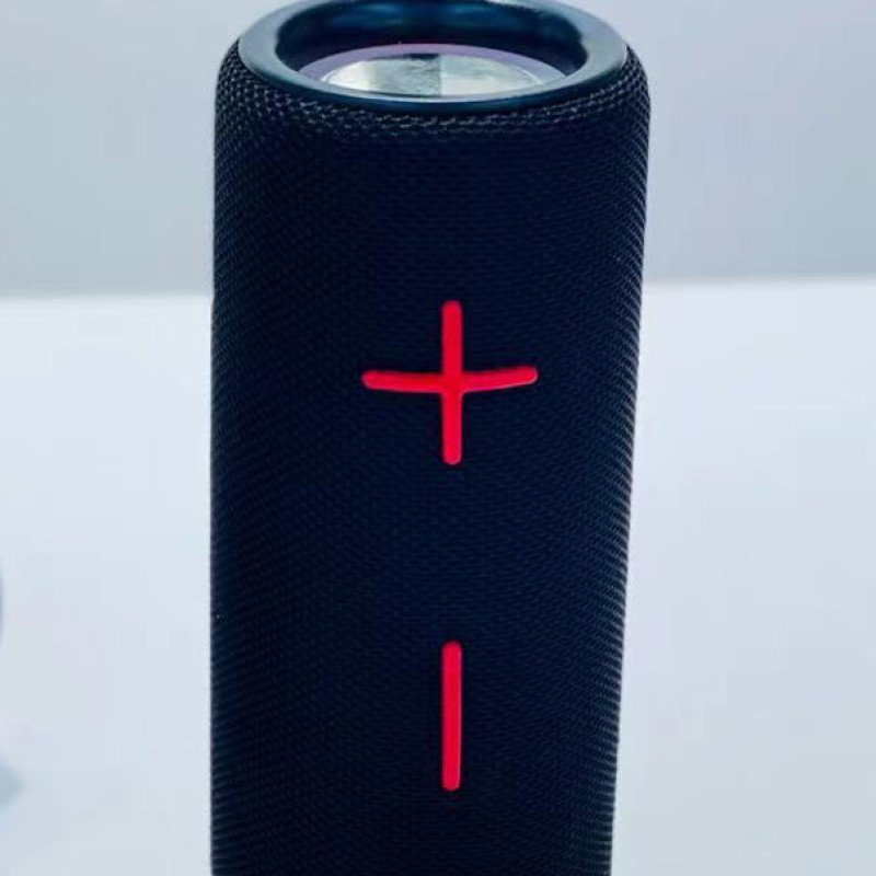 Portable outdoor portable plug-in card small speaker high-quality stereo ultra-long battery life Bluetooth speaker