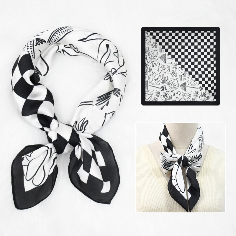 Retro carriage four-leaf clover square scarf, women's sun protection beach scarf