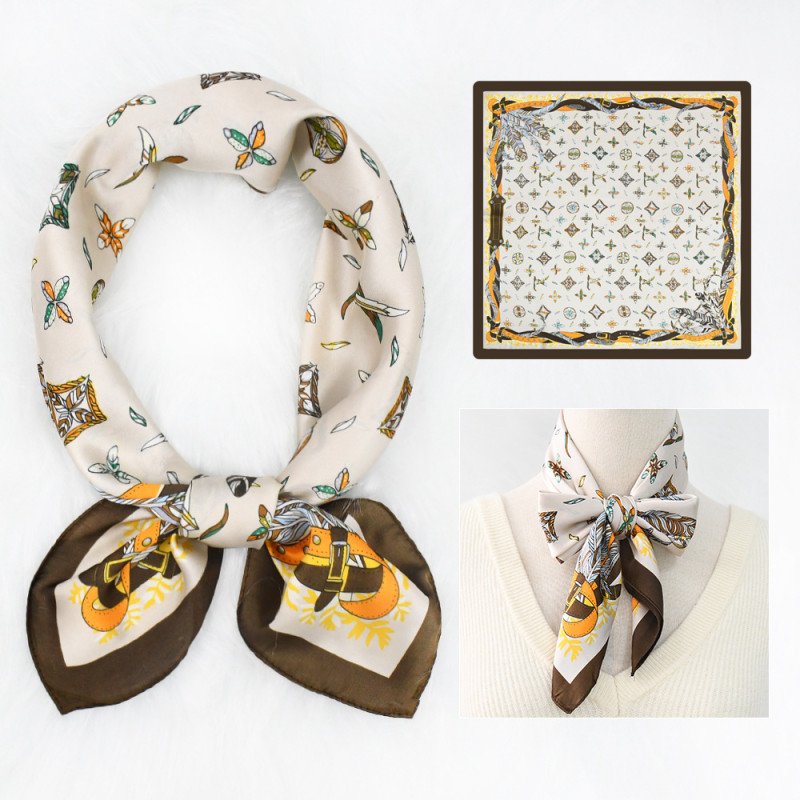 Retro carriage four-leaf clover square scarf, women's sun protection beach scarf