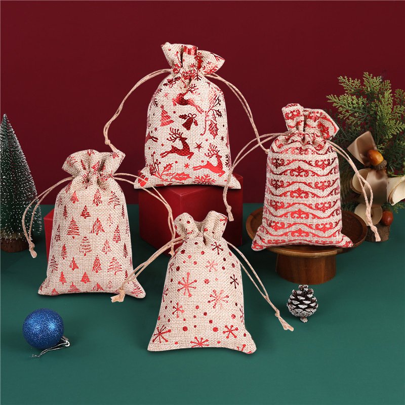 Hot stamping Christmas burlap bag drawstring drawstring packaging bag Christmas gift candy bag