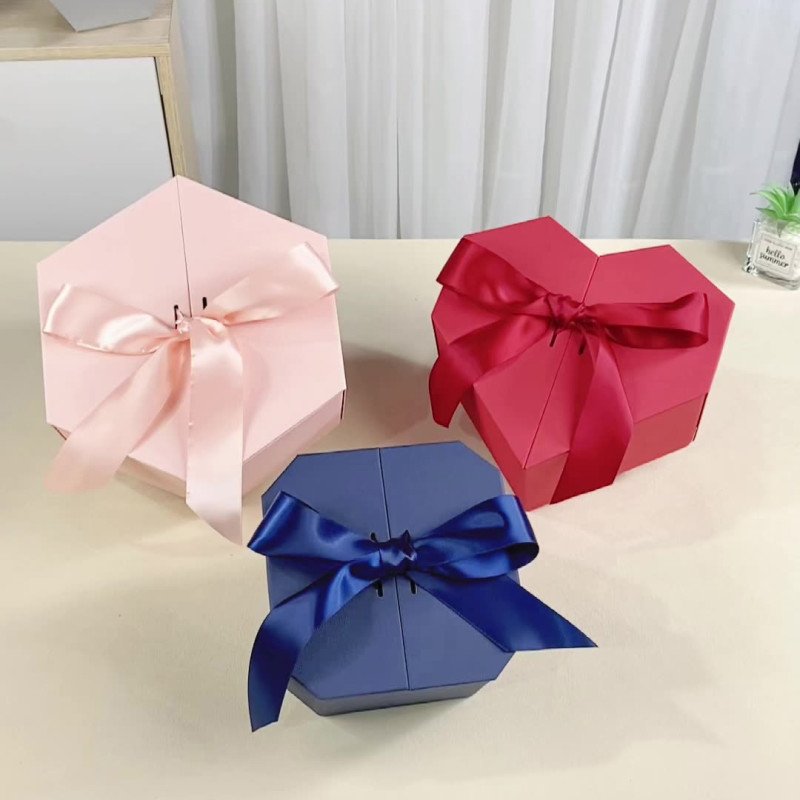 Exquisite hexagonal companion gift box, Goddess Day birthday cosmetic packaging box, Internet celebrity wedding bow gift box