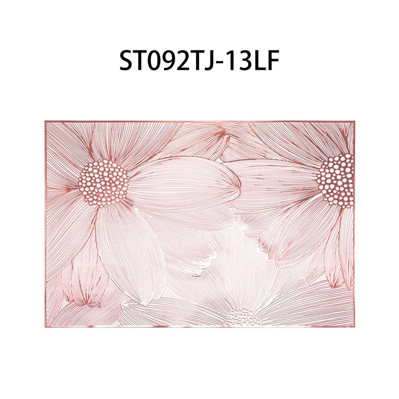 European lace waterproof and oil-proof PVC placemats high-end household hard sheet round insulation pads easy to clean decorative placemats