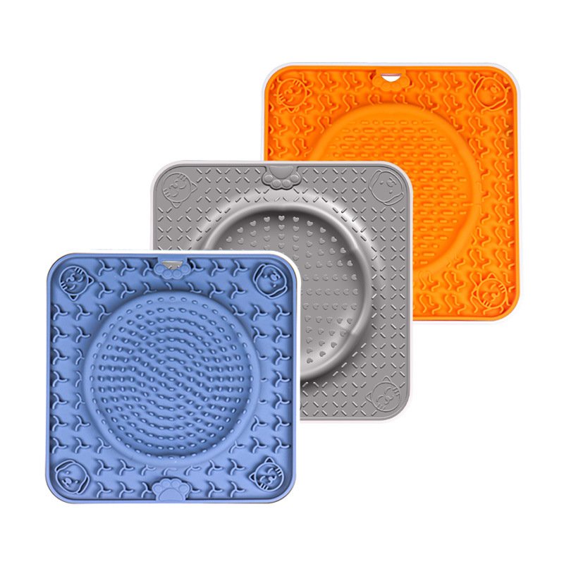 Large suction cup pet anti-tear bite slow food mat licking mat silicone slow food mat cat and dog placemat dog licking plate placemat