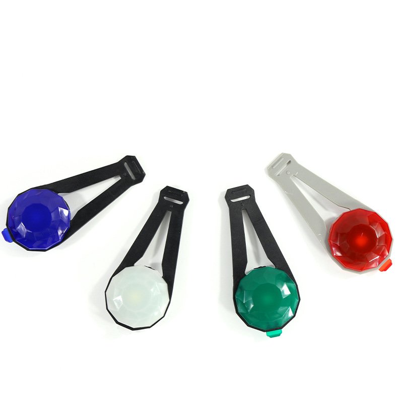 Rechargeable pet supplies, anti-lost dog walking light at night, LED dog luminous pendant, anti-lost artifact