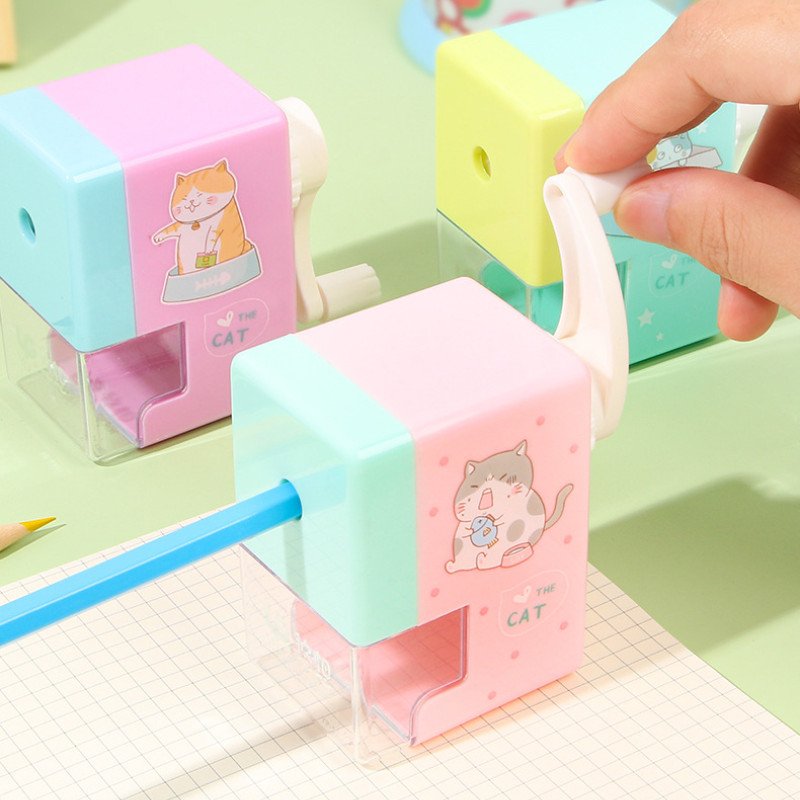 Creative hand-cranked pencil sharpener, automatic pen entry, labor-saving, cartoon style pencil sharpener for primary school students, learning stationery wholesale