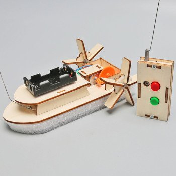 Student creative invention technology small production DIY remote control paddle steamer STEAM educational handmade science and education toys wholesale