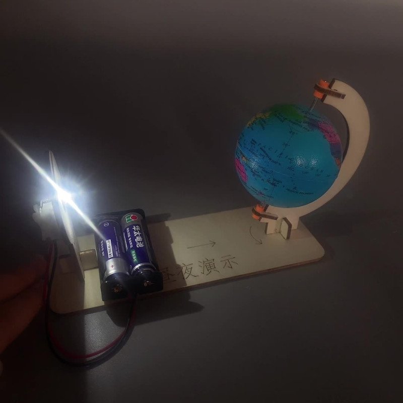 Science and technology small production day and night model DIY primary and secondary school physics steam science experiment material package small invention